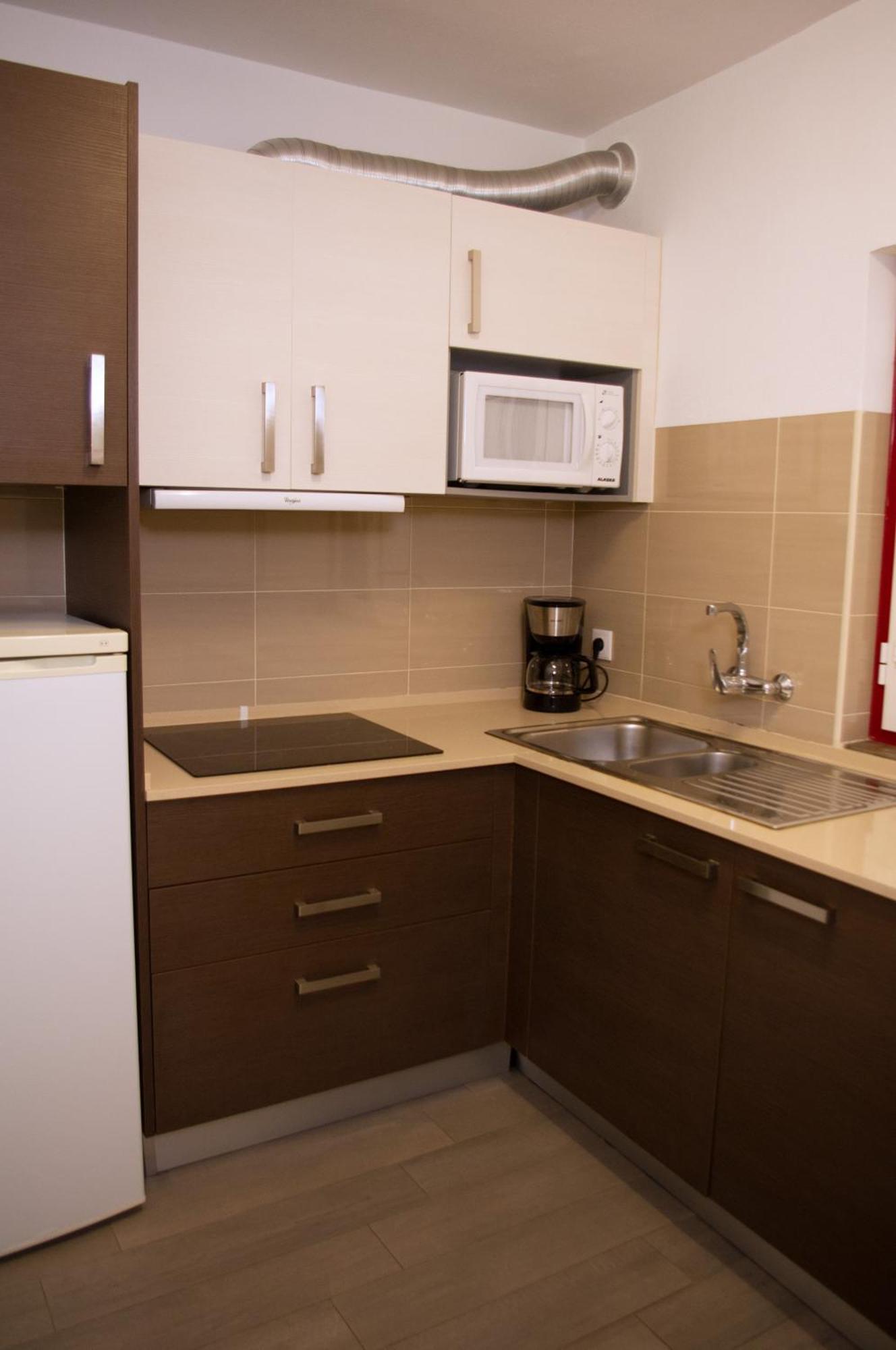 Apartamentos Monte Da Rosa ヴィラ・ノヴァ・デ・ミルフォンテス エクステリア 写真