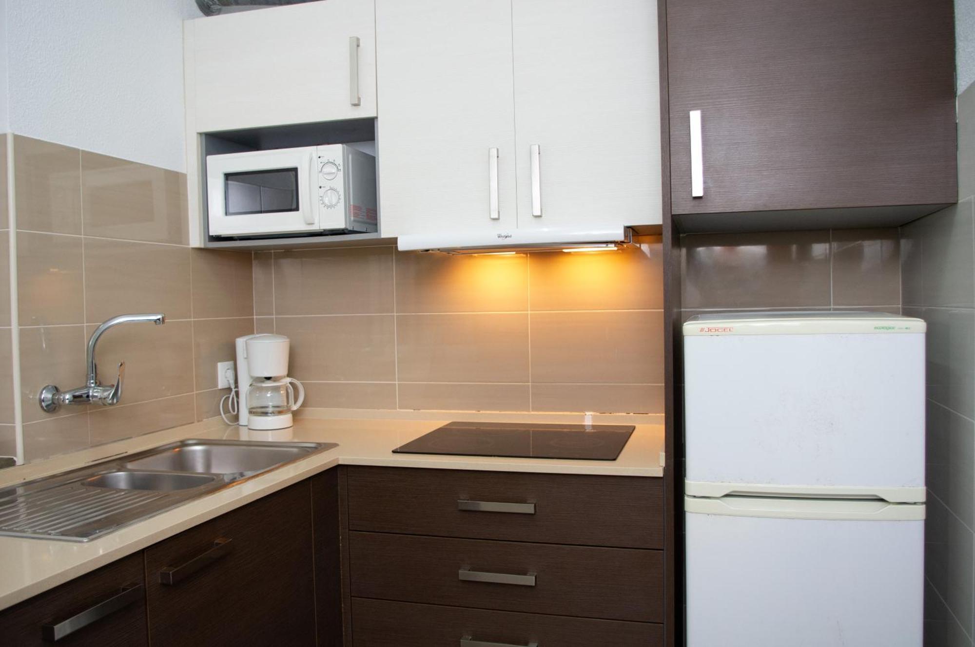 Apartamentos Monte Da Rosa ヴィラ・ノヴァ・デ・ミルフォンテス エクステリア 写真