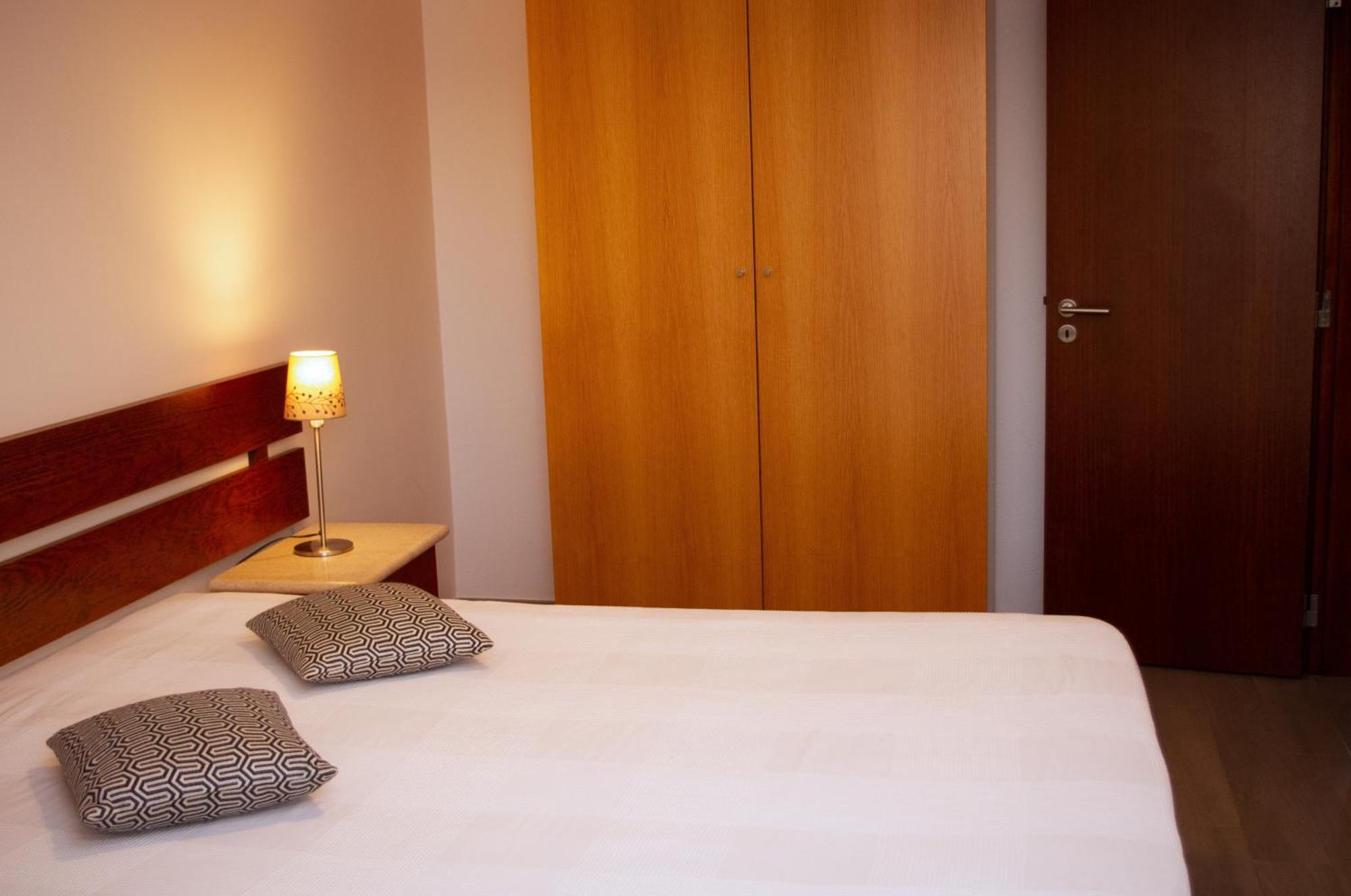 Apartamentos Monte Da Rosa ヴィラ・ノヴァ・デ・ミルフォンテス エクステリア 写真