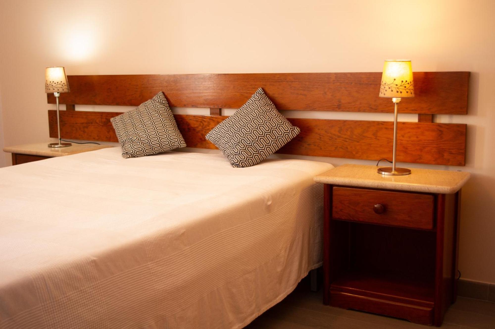 Apartamentos Monte Da Rosa ヴィラ・ノヴァ・デ・ミルフォンテス エクステリア 写真